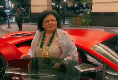 a tweep called iconic shazia manzoor some auntie and twitter went berserk a tweep called iconic shazia manzoor some auntie and twitter went berserk