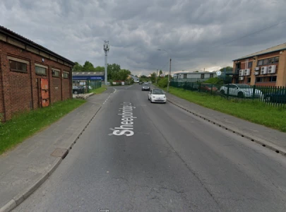 pilot killed as aircraft crashes in chesterfield england