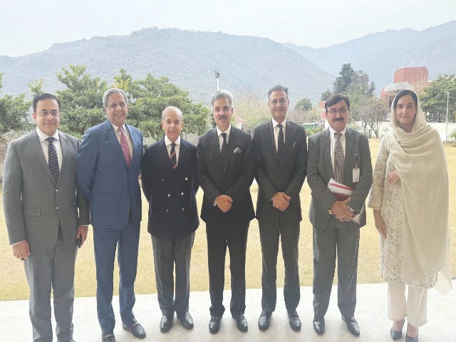 pm shehbaz sharif poses for a group photograph with chief justice yahya afridi and others during a visit to the supreme court photo ppi