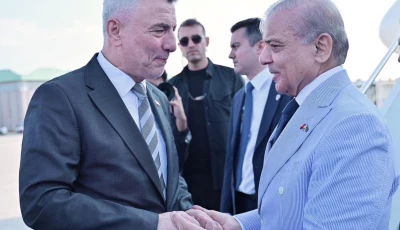 turkish trade minister prof dr omer bolat receives prime minister shehbaz sharif upon his arrival at atat rk airport in istanbul on friday photo pid