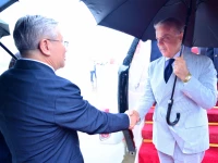 zhejiang deputy governor xu wenguang receives prime minister shehbaz sharif upon his arrival at hangzhou xiaoshan international airport on saturday during a four day official visit to china photo pmo zhejiang deputy governor xu wenguang receives prime minister shehbaz sharif upon his arrival at hangzhou xiaoshan international airport on saturday during a four day official visit to china photo pmo