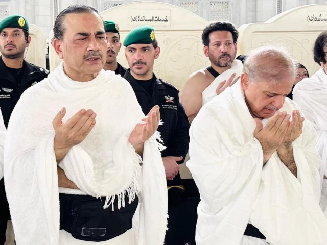 prime minister shehbaz sharif performs umrah with chief of army staff and chief of defence forces asim munir and senior pakistani delegation on august 7 2026 photo pmo x prime minister shehbaz sharif performs umrah with chief of army staff and chief of defence forces asim munir and senior pakistani delegation on august 7 2026 photo pmo x