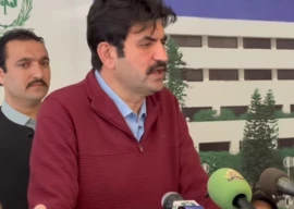 sher afzal marwat dismisses reports of imran khan s refusal to meet him