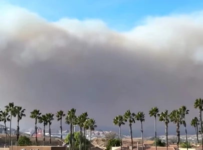 new wildfire near los angeles grows to 9 400 acres forces evacuations