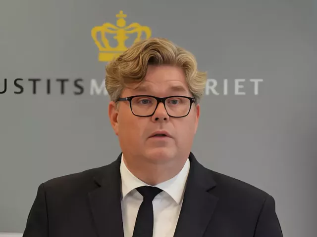 sweden proposes constitutional change to revoke citizenships