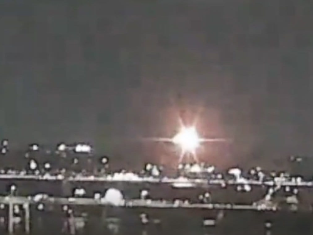 Photo: American Airlines jet and helicopter near Washington's Reagan Airport colliding/ @LokmatTimes_ngp on X