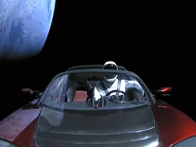 Elon Musk’s tesla roadster mistaken for near-Earth asteroid, MPC confirms | The Express Tribune