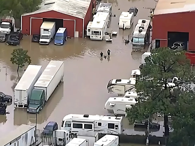 dallas fort worth under flood watch as heavy rain and storms approach