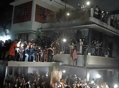 bangladesh protesters demolish house linked to ex pm hasina