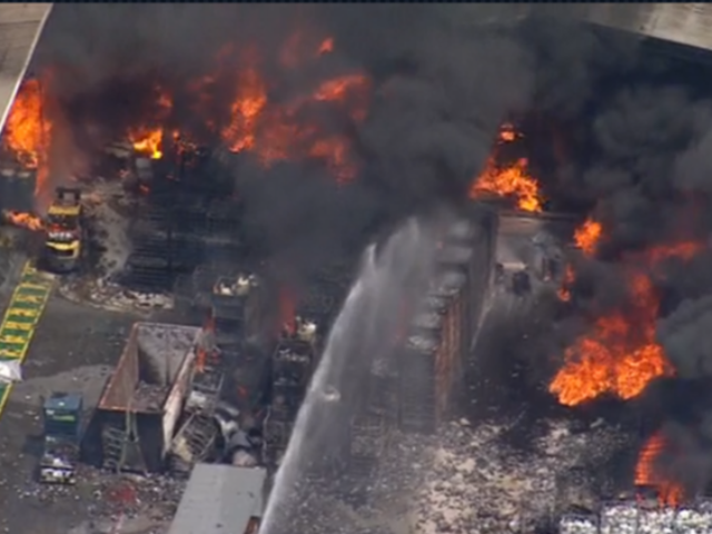 Photo: Over 100 firefighters and more than 20 fire trucks are actively combating the blaze/ 7NEWS