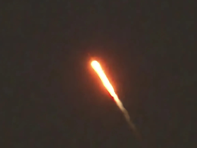 Photo: SpaceX Falcon 9 rocket launch from Vandenberg Space Force Base seen over SoCal skies/KTLA