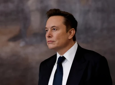 elon musk claims us government staff to work 120 hour weeks