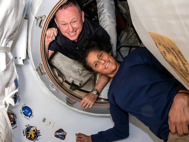 photo astronauts sunita williams and butch wilmore nasa