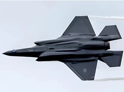 watch f 35 fighter jet crashes in alaska