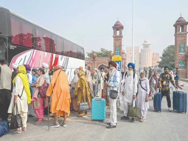 indian sikh pilgrims arrive in pakistan after crossing the wagah border crossing on the eve of celebrations marking the birth anniversary of guru nanak founder of sikhism pakistan welcomed dozens of sikh pilgrims from india in the first major crossing since deadly clashes in may closed the land border between the nuclear armed neighbours photo afp indian sikh pilgrims arrive in pakistan after crossing the wagah border crossing on the eve of celebrations marking the birth anniversary of guru nanak founder of sikhism pakistan welcomed dozens of sikh pilgrims from india in the first major crossing since deadly clashes in may closed the land border between the nuclear armed neighbours photo afp