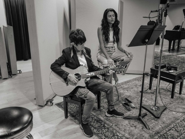 PHOTO: Hollywood Authentic