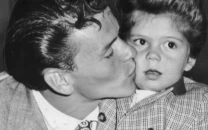 frank sinatra loathed donald trump daughter nancy tells maga supporter frank sinatra loathed donald trump daughter nancy tells maga supporter