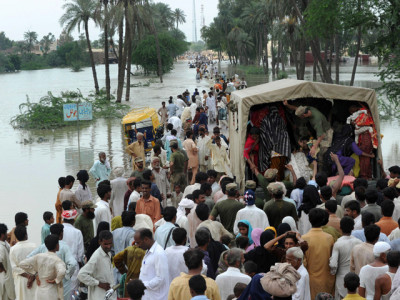 surging waters threaten thatta larkana