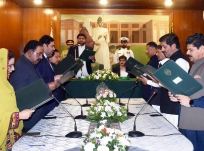 sindh cabinet swells to 18 as eight more ministers inducted