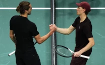 sinner crushes zverev to reach paris masters final brink of no 1