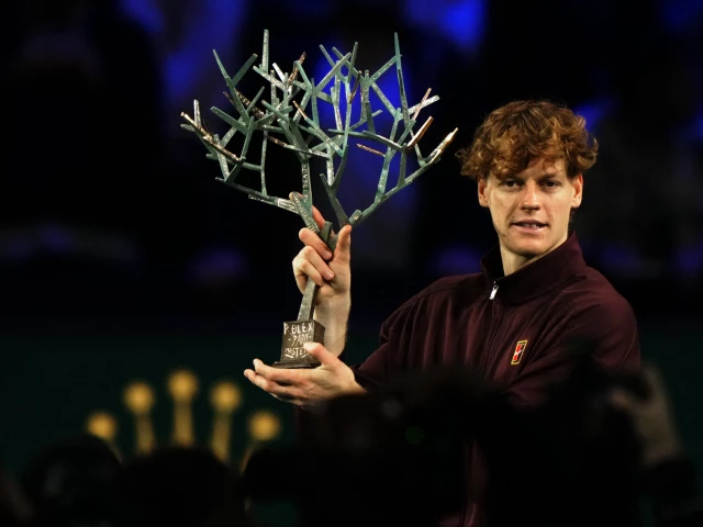 jannik sinner celebrates with the trophy after winning the men s singles final the paris atp masters 1000 against felix auger aliassime at the paris la d fense arena in nanterre photo afp jannik sinner celebrates with the trophy after winning the men s singles final the paris atp masters 1000 against felix auger aliassime at the paris la d fense arena in nanterre photo afp