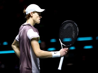 red hot sinner strolls into rotterdam final