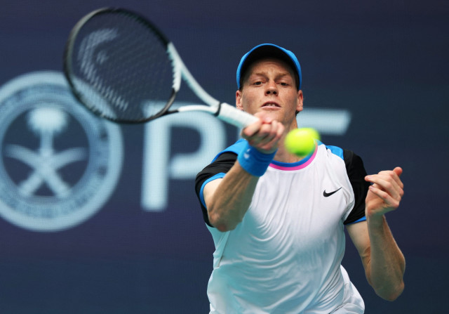sinner survives scare to advance in miami