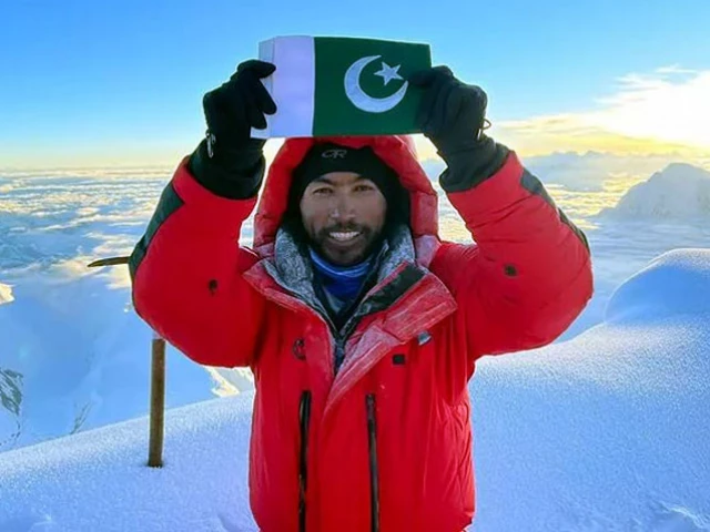 renowned pakistani mountaineer sirbaz khan photo radio pakistan renowned pakistani mountaineer sirbaz khan photo radio pakistan