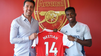 nketiah signs new arsenal deal