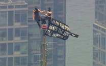 brands seize on empire state proposal stunt with viral social media posts brands seize on empire state proposal stunt with viral social media posts