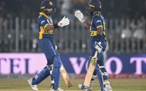 sri lanka beat zimbabwe to fight for t20i tri series final berth against pakistan