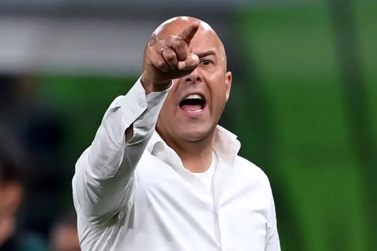 slot picks feyenoord over spurs