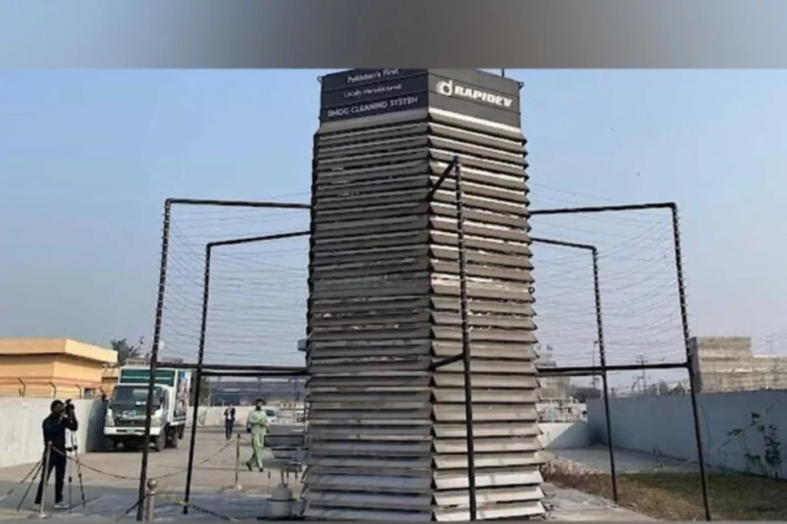 lahore s first smog control tower ineffective experts say lahore s first smog control tower ineffective experts say