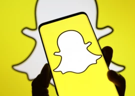 snapchat to charge users for storing old memories beyond 5gb snapchat to charge users for storing old memories beyond 5gb