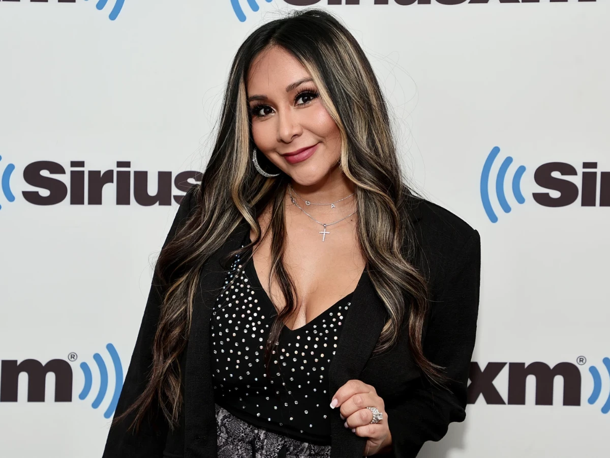 snooki reveals stage 1 cervical cancer diagnosis after early detection
