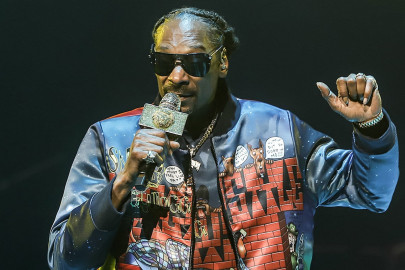 snoop dogg jokes about turning down 100m onlyfans offer snoop dogg jokes about turning down 100m onlyfans offer