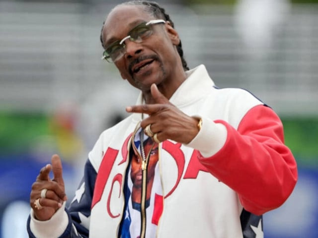 snoop dogg will be one of the torchbearers at the paris olympics 2024 snoop dogg will be one of the torchbearers at the paris olympics 2024