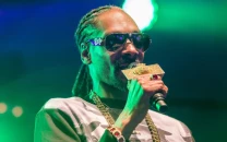 snoop dogg loses over half a million followers after performing at trump s crypto ball snoop dogg loses over half a million followers after performing at trump s crypto ball