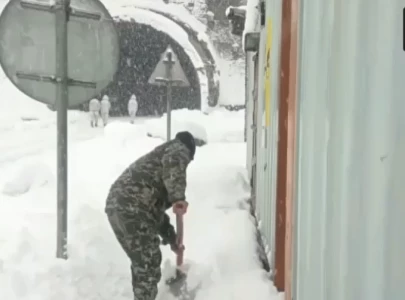 army launches rescue operation in k p areas amidst heavy snowfall