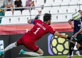 one goal seven players