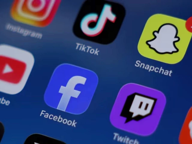 instagram tiktok snapchat youtube facebook twitch and reddit applications are displayed on a mobile phone ahead of new law banning social media for users under 16 in australia in this picture illustration taken on december 9 2025 reuters instagram tiktok snapchat youtube facebook twitch and reddit applications are displayed on a mobile phone ahead of new law banning social media for users under 16 in australia in this picture illustration taken on december 9 2025 reuters