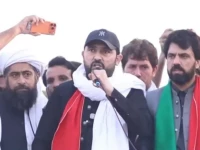 khyber pakhtunkhwa chief minister sohail afridi addresses pti workers during the party s long march in lakki marwat on sunday screengrab