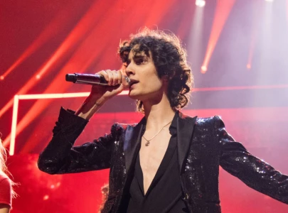 sombr makes runway debut at vogue world 2025 in valentino alongside yasmin wijnaldum