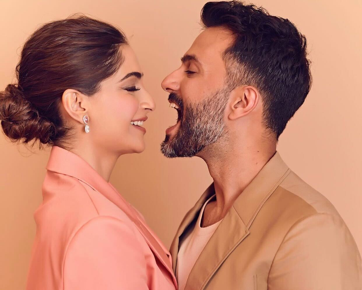 Sonam Kapoor Xnxn - It's a boy! Sonam Kapoor, Anand Ahuja welcome first child