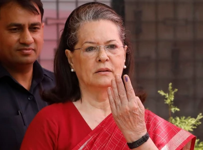 sonia gandhi slams modi govt for betraying iran surrendering to israel