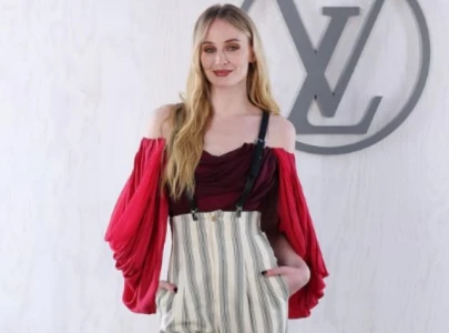 sophie turner and boyfriend peregrine pearson enjoys a polo date