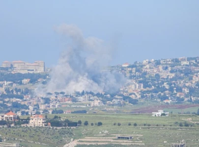 israeli army shells southern lebanon destroys homes in new strikes