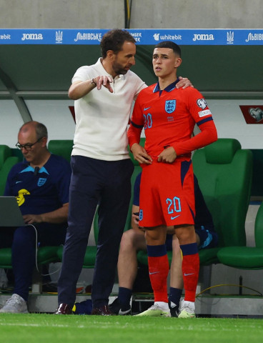speak to pep southgate says city also use foden out wide speak to pep southgate says city also use foden out wide