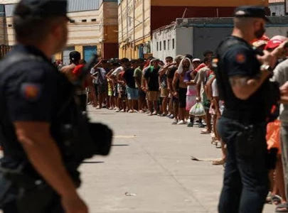 spain starts border checks on italy after migrant row