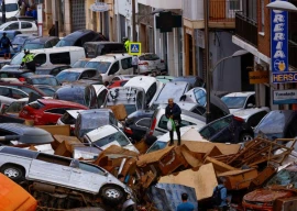 death toll in spain floods reaches 205 rescuers brace for more